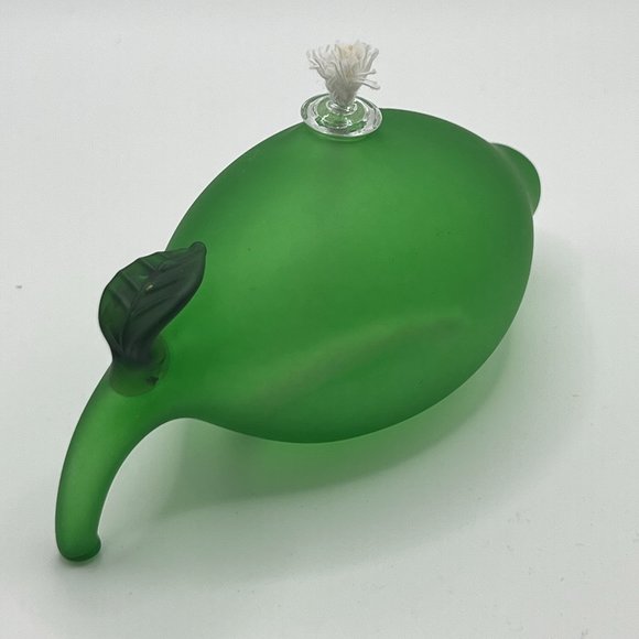 NIB: rare GLASS OIL LAMP, shaped as a lime and adorned with a sweet little leaf - Picture 2 of 8
